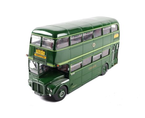 Sun Star Routemaster bus in 1:24 scale. 2904 RMC 1453 -453 CLT "The Original Green Line Routemaster Coach" Greenline. Has ope