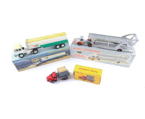 3 French Dinky Toys. Plateau Berliet Avec Container (34B). Tracteur Unic Et Semi-Remorque Porte-Voitures Boilot (39A). Plus T