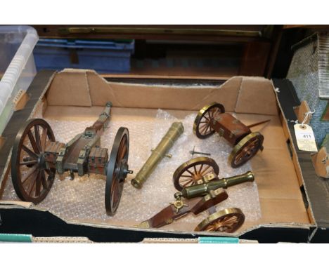 A very nice replica model of an artillery gun on carriage, constructed from mahogany with a solid brass detachable cannon, ot