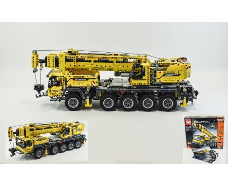 Lego Technic R C Mobile Crane MK II With Motorised Power Functions ( 42009 ) 11 - 16 Age, Over 2,500 Parts to Make up The Big