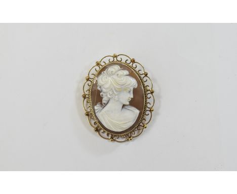 A Large 9ct Gold Mounted Oval Shaped Shell Cameo of Fine Quality, with Attached 9ct Gold Safety Chain. Fully Hallmarked. Feat