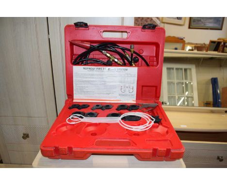 CASED ROFROST PIPE FREEZING SYSTEM