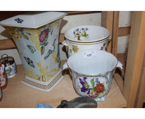 MIXED LOT COMPRISING A SPODE SUMATRA PATTERN VASE AND TWO JARDINIERES (3)