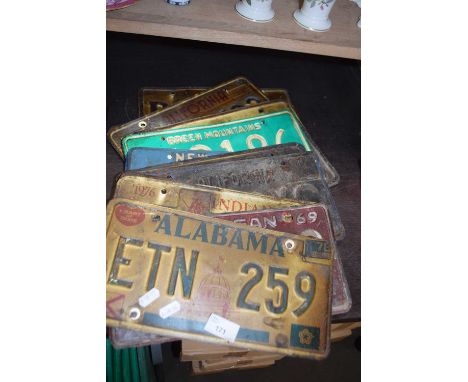 COLLECTION OF VINTAGE AMERICAN NUMBER PLATES