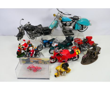 Franklin Mint - DC comics - New Ray - Guitoy - IMMI - Cavanagh - a collection of model motorbikes of various scales, diecast 