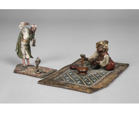 Paar Wiener Bronzen Bergmannum 1900, beide gemarkt mit Krugmarke, eine mit Schriftzug "Austria Geschützt", die andere mit Sch