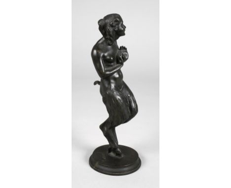 Adolf Daumiller, NeckereiAnfang 20. Jh., unsigniert, Bronze dunkel patiniert, Darstellung eines weibliches Fauns mit verschmi