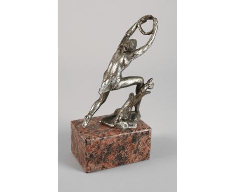 Kühlerfigur "Praga"Tschechoslowakei, um 1920/30, als Kühlerfigur für Praga Automobile, unsigniert, Bronze braun patiniert und