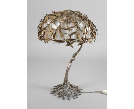 Florale Tischlampe20. Jh., ungemarkt, Bronze silberbronziert, vegetabil gestalteter Lampenfuß in Form einer wild wuchernden M