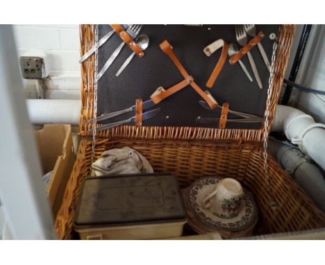 A vintage Antler picnic set.