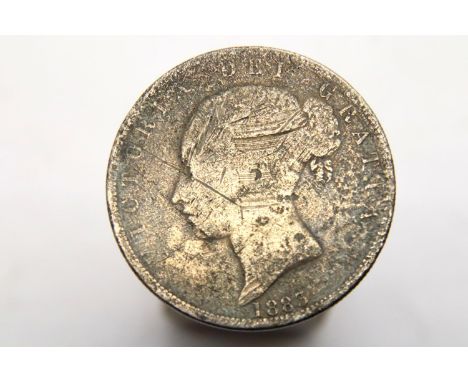 Victoria 1883 half crown in poor condition. P&amp;P Group 1 (£14+VAT for the first lot and £1+VAT for subsequent lots)