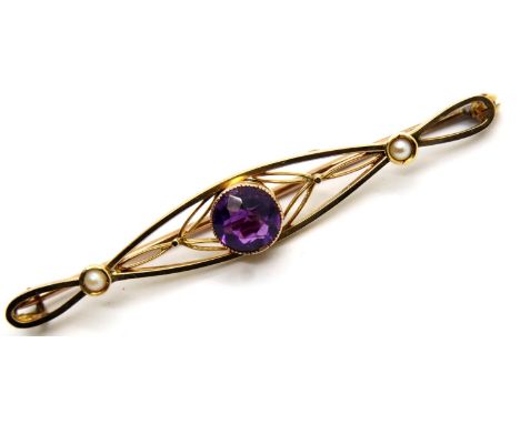 9ct gold Edwardian bar brooch with seed pearls and amethyst stone. P&amp;P Group 1 (£14+VAT for the first lot and £1+VAT for 