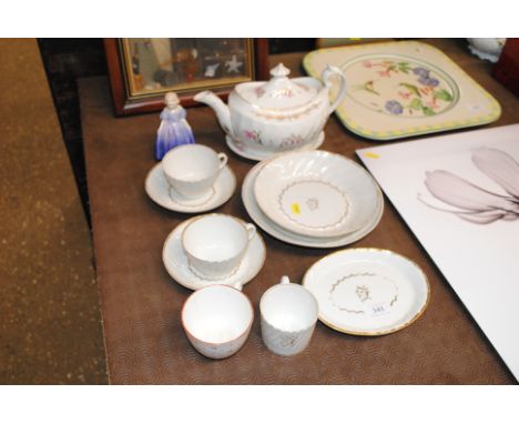 Early 19th Century Worcester porcelain to include tea pot, plates, cups and saucers 
