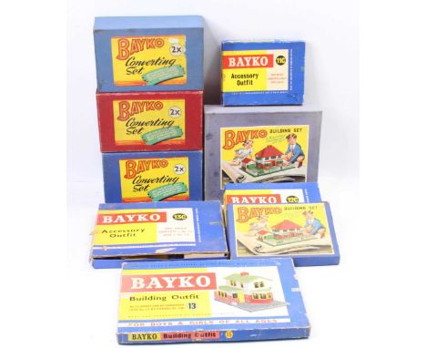 Box containing a collection of red and blue boxed Bayko, to including set 12C, 11C, 2x and 0 building sets and others 