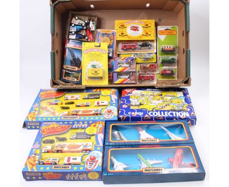 One tray containing mainly Matchbox and Corgi Toys to include, 2x Circus Gift Sets, a 40th anniversary collection set, 2 Skyb