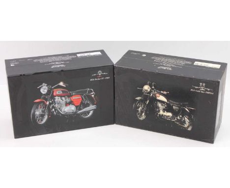 2 Minichamps Classic Bike Series 1/12 scale models to include No. 9 Model No. 133000 BSA Goldstar DBD34, and No. 72 Model No.