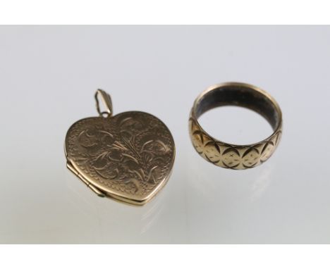 9ct gold heart locket pendant with engraved details (hallmarked London 1973) together with a 9ct gold band ring with incised 