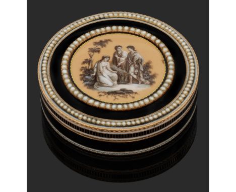 Elegante Louis XVI-Emaille-Gold-Tabatieremit feiner PerlverzierungRotgold. Zylindrischer Korpus. Deckel, Wandung und Boden mi
