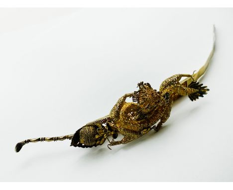 VINTAGE CHINESE EAR PICK
