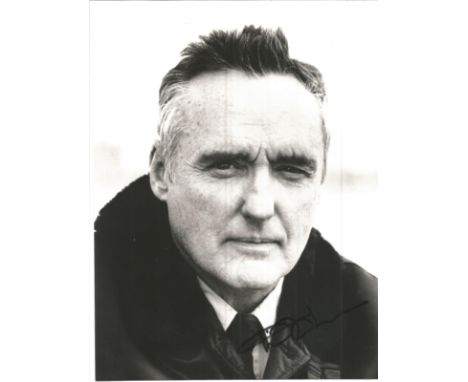 Dennis Hopper signed 10x8 black and white photo. All autographs come with a Certificate of Authenticity. We combine postage o