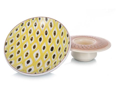 STIG LINDBERG (SWEDISH, 1916 - 1982), STUDIO POTTERY DISH, CIRCA 1950-59 painted with stylised leaves to yellow ground, along