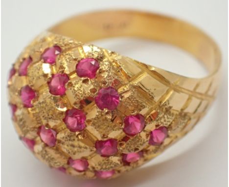 18ct gold ruby set cushion ring size O 5.1g CONDITION REPORT: Ring is undamaged