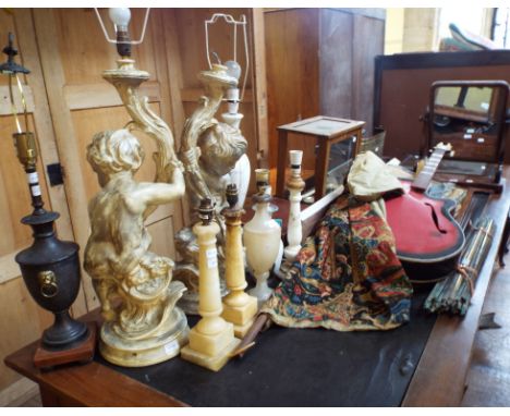Two mirrors, various lamps, a clock, assorted pictures, and other items (qty)