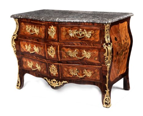 Höchst repräsentative Louis XV-Kommode mit BlumenintarsienHöhe: 90 cm.Breite: 130 cm.Tiefe: 66 cm.Gestempelt „Galligné &amp; 