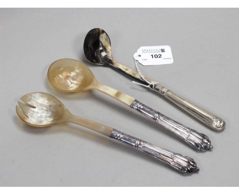 A Pair of Hallmarked Silver Handled Horn Servers, YB, Sheffield 1989, 22cm long; together with a small hallmarked silver hand