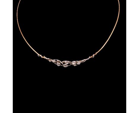 Clogau - a MoonGold Collection gold necklet, a 9 carat yellow gold omega necklet with applied 9 carat white gold ivy leaf mot