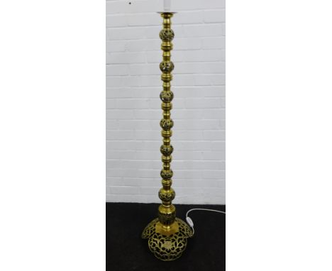 Brass standard lamp, 134cm 