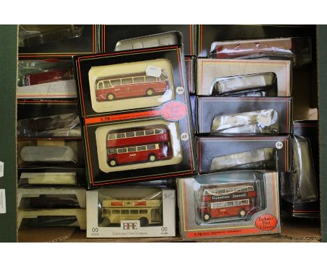 Exclusive first edition diecast buses (1 box)