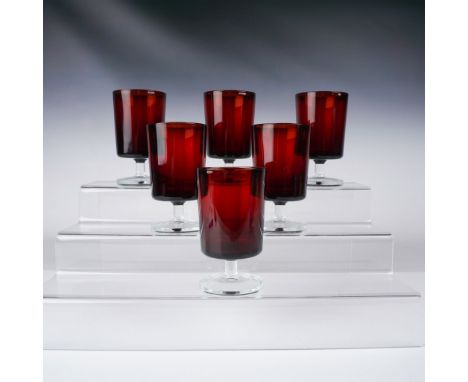 This set features six elegant stemmed glasses with a deep dark copper red gradient, transitioning to lighter hues at the rim.