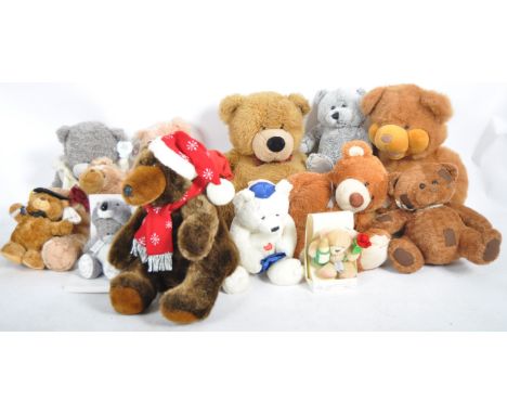 Teddy Bears - a collection of x 14 assorted teddy bears / plush toys to include: Chilly, Me to You, Jade, PMS, Woolbro and ot