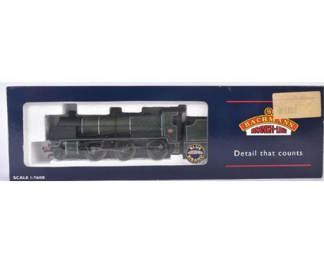 An original Bachmann made Branch Line OO gauge model railway trainset locomotive engine No. 32-153 N Class 1824 Lined Souther