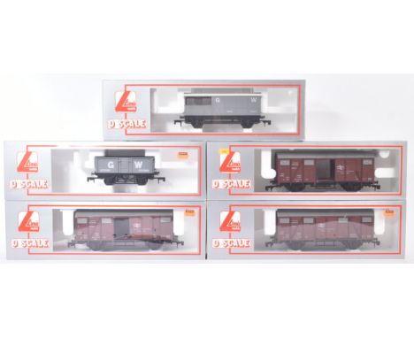 A collection of x5 Lima made O gauge model railway trainset locomotive rolling stock wagons comprising; x3 Continental Ferry 