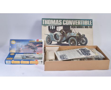 Model Kits - x3 vintage plastic model kits of aviation and automobile interest to include; Bandai 1/16 scale Thomas Convertib