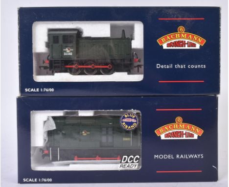 Two Bachmann made Branch Line OO gauge model railway trainset locomotive diesel shunter engines comprising; 32-113&nbsp;Class