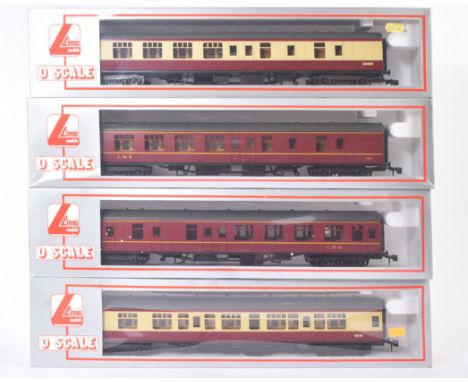 A collection of x4 Lima made O gauge model railway trainset locomotive rolling stock coaches / carriages comprising x2 Mk1 Br