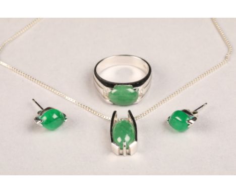 Suite of 18 carat white gold and jade jewellery, including a ring, fine&nbsp; silver chain&nbsp; &nbsp;and jade pendant, and 