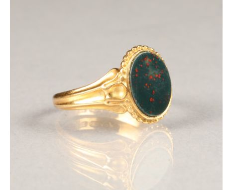 Gents 18 carat gold bloodstone signet ring ring size Q, weight 6.2g CONDITION REPORTThe ring is in good condition, the stone 