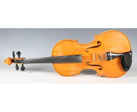 A mid/late 20th century viola, bearing interior label inscribed 'B.A. Mills? Hove, Sussex, 8 . VIII, 1977', length of back ex