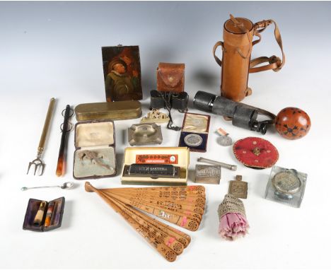 A mixed group of collectors' items, including an 18th century Dutch brass tobacco box with engraved decoration, length 17.5cm