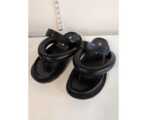 A pair of Gil Sander sandals size 5 unauthenticated 