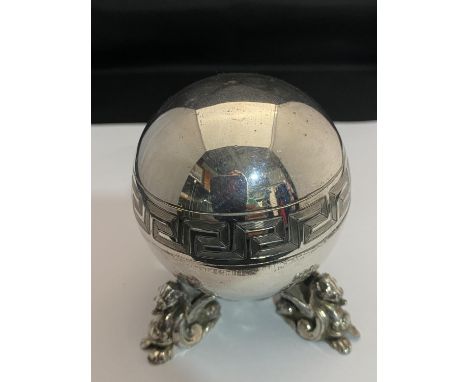 A Art Deco period silver plated inkwell with Greek key decoration to the center. With original liner. With modelled dragon fe