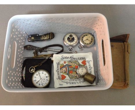 A mixed lot of collectables and militaria to include an antique Schweppes Soda Seltzer commemorative dish, a compact, various