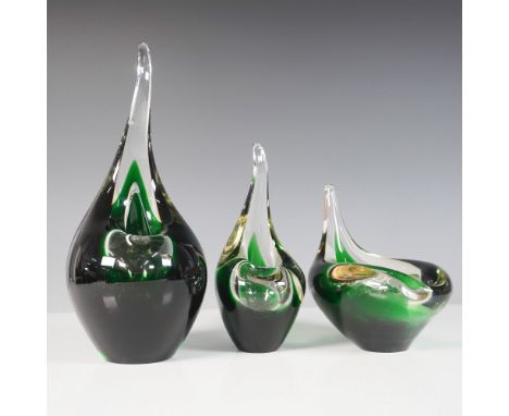 A striking trio of Holmegaard Flamingo vases designed by Per Luthen, featuring a distinctive Mid-Century Modern aesthetic. Th