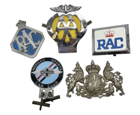 Four car badges, comprising two RAC, AA and a Morgan Sports Car Club example, together with a Royal Coat of Arms plaque (5)