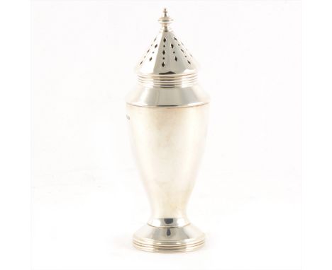 Art Deco silver caster, Elkington &amp; Co., Birmingham 1939, pierced cover, tapering body, reeded foot, 16cm