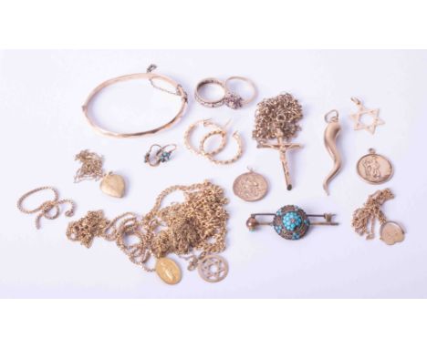 A bag of mixed 9ct yellow gold including rings, earrings, bangle, chains, etc, 77.8g.